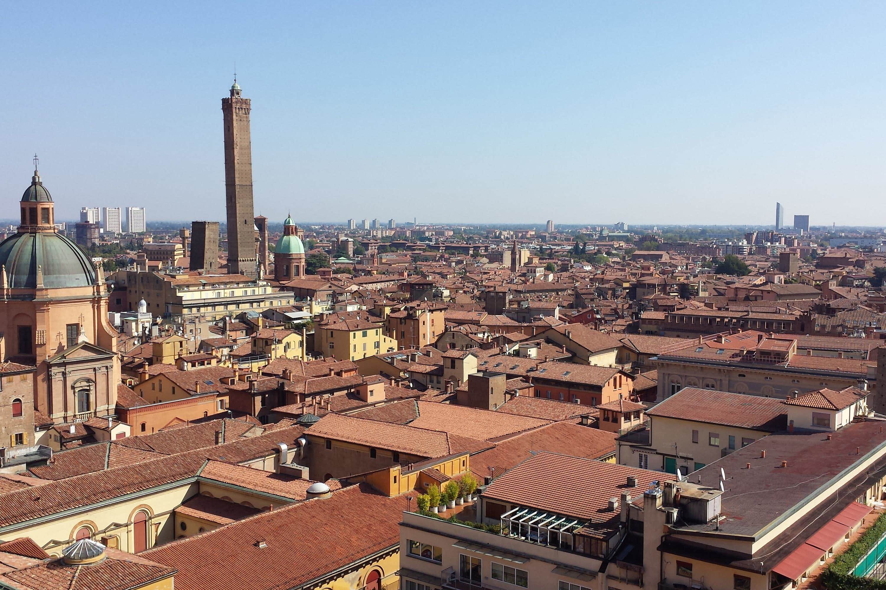 Preparazione Esami in Emilia Romagna con Corsi Online e in Sede per l'Università