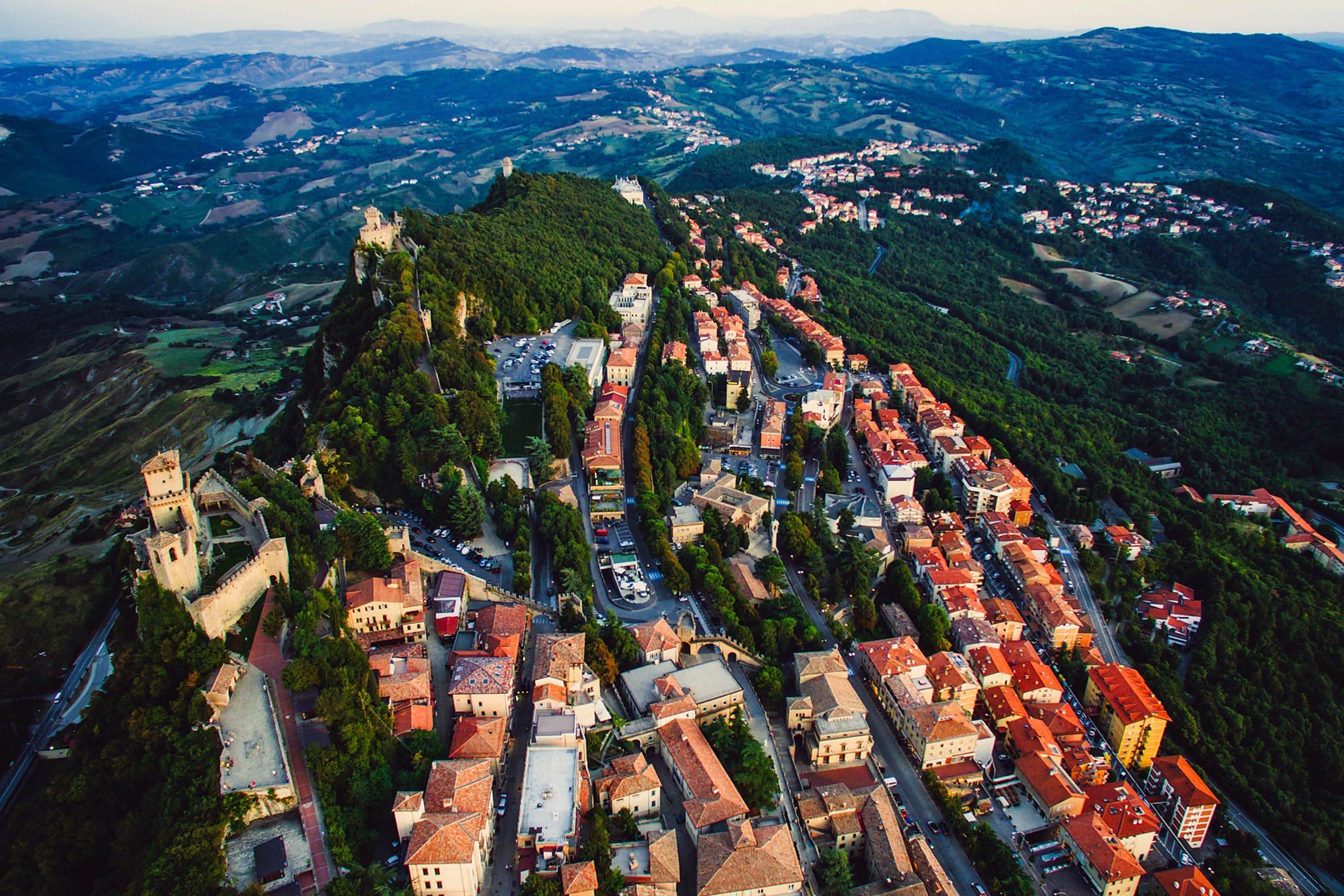 Preparazione Esami nella Repubblica di San Marino con Corsi Online e in Sede per l'Università